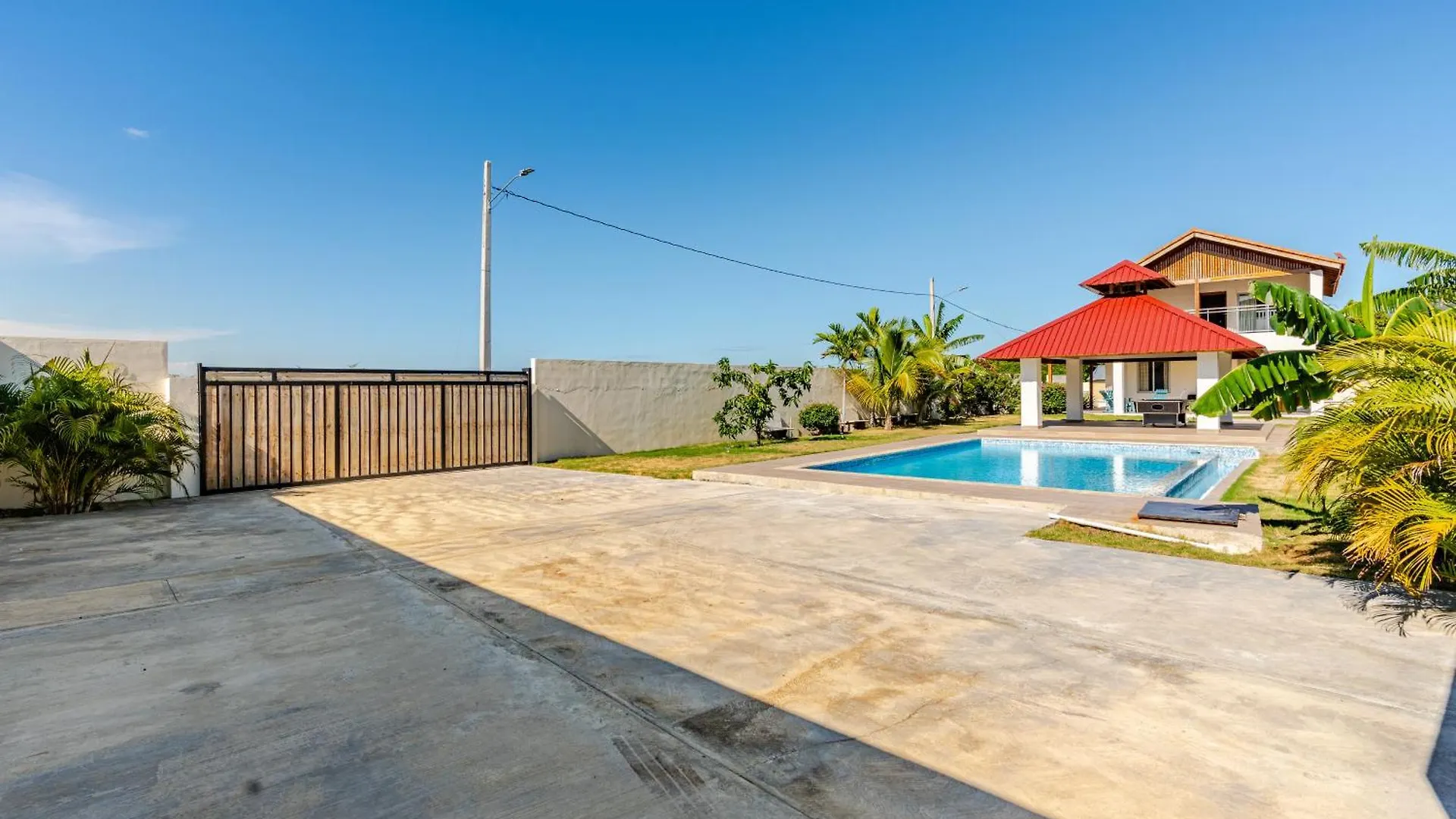 Private Villa With Pool & Views Near Ocoa Bay Hatillo