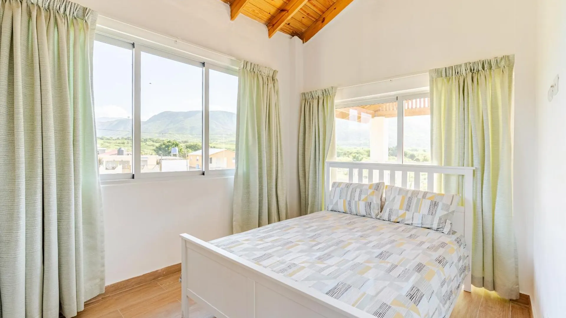 Private Villa With Pool & Views Near Ocoa Bay Hatillo