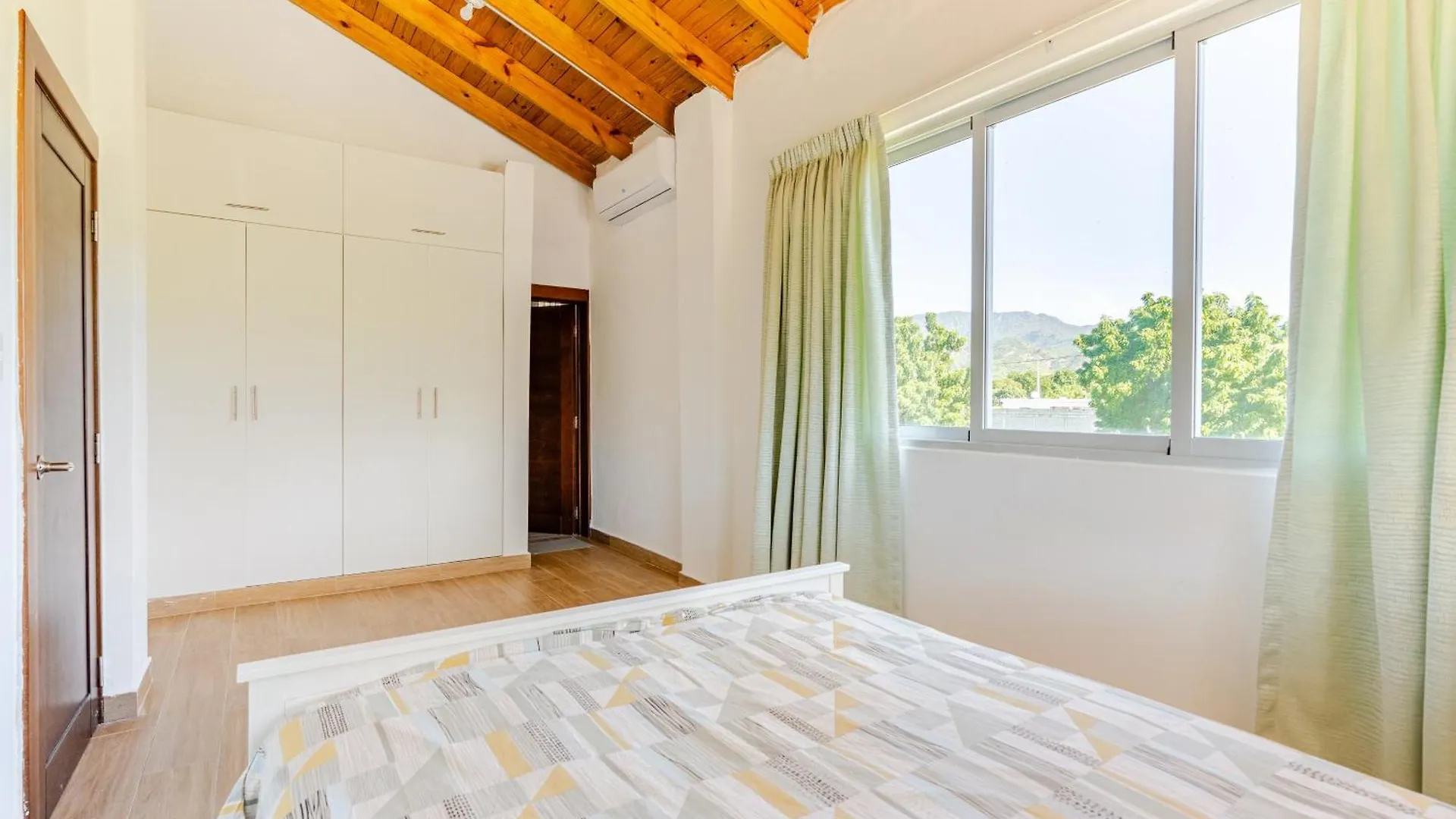 Private Villa With Pool & Views Near Ocoa Bay Hatillo