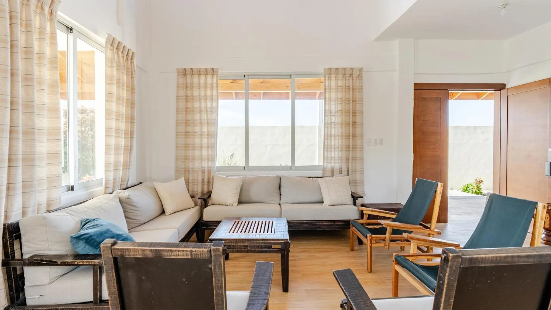 Private Villa With Pool & Views Near Ocoa Bay Hatillo