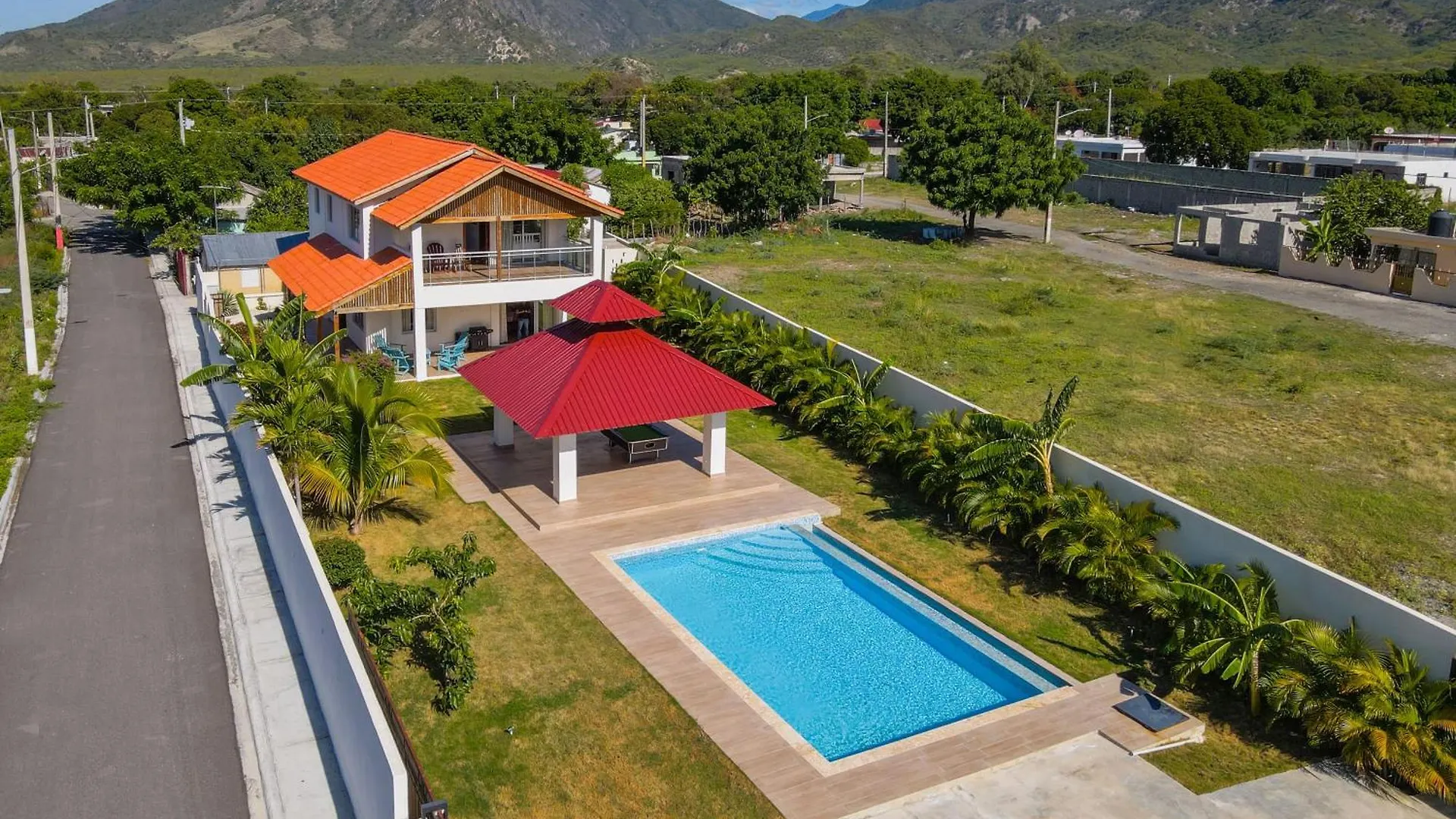 Private Villa With Pool & Views Near Ocoa Bay Hatillo